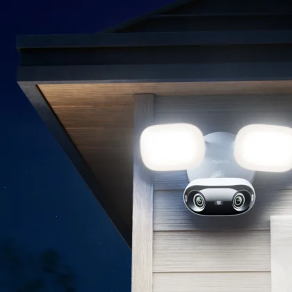 Reolink Elite Floodlight WiFi 4K 180° reflektorska kamera