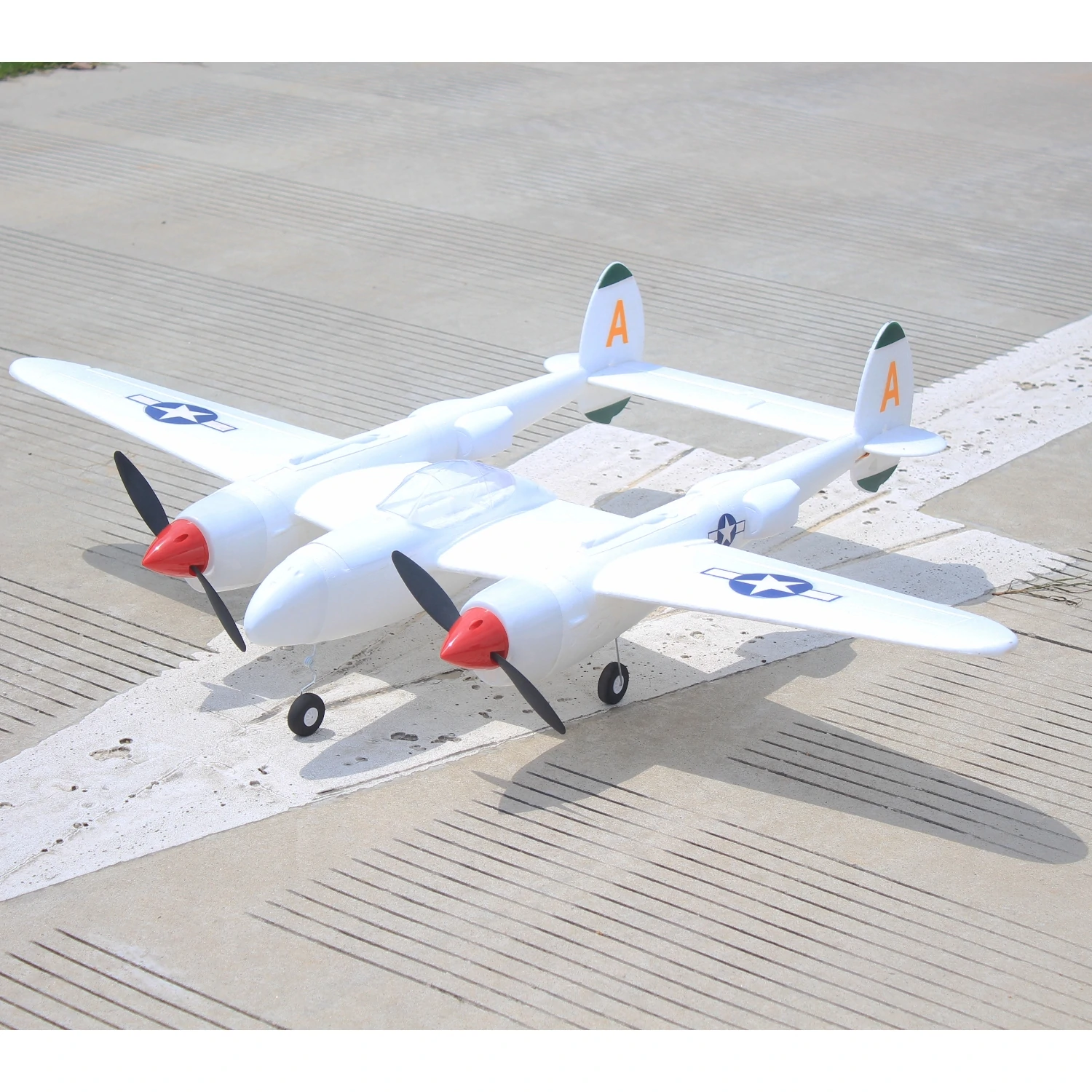 MD P38 RC avion Lockheed P-38 Lightning 120 cm